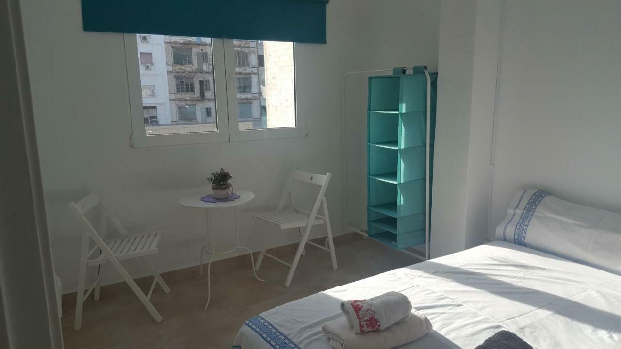 Oyo Guest House Ruzafa Валенсия Екстериор снимка