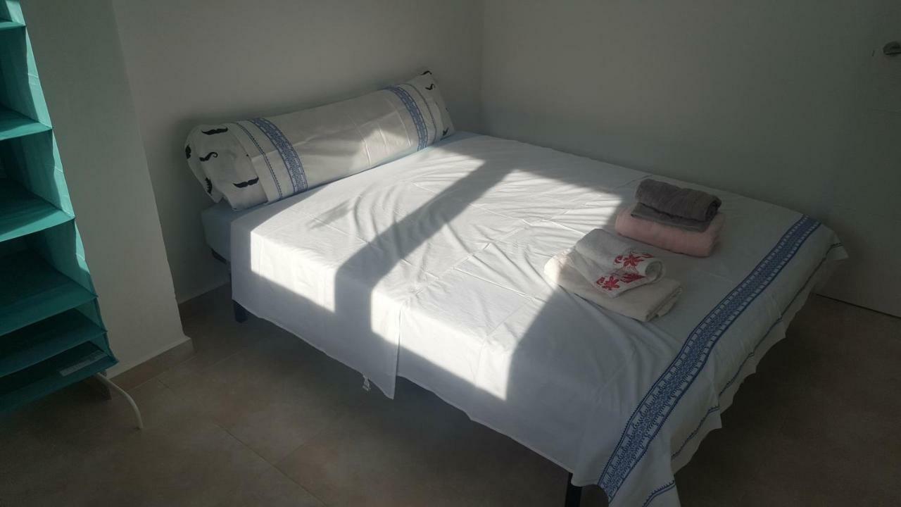 Oyo Guest House Ruzafa Валенсия Екстериор снимка