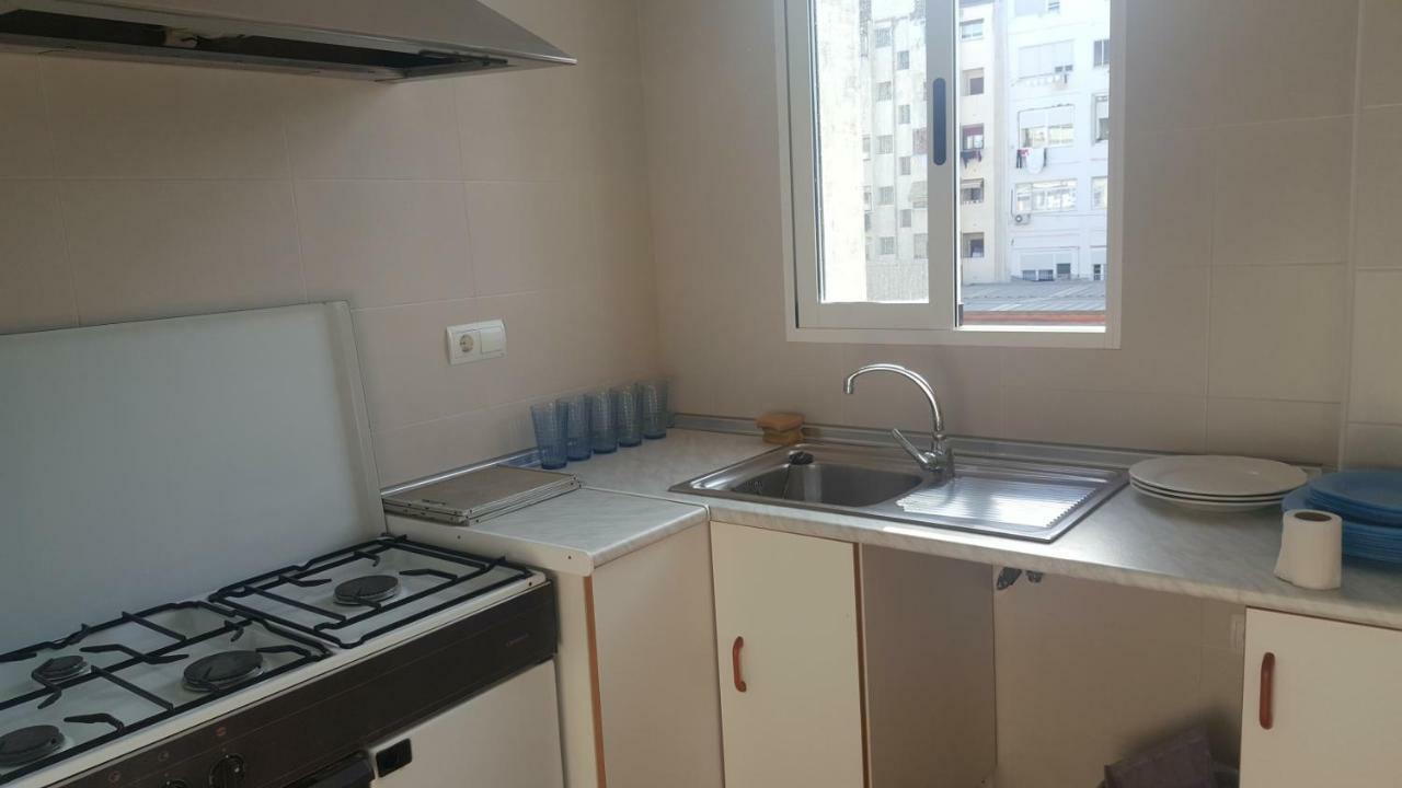 Oyo Guest House Ruzafa Валенсия Екстериор снимка