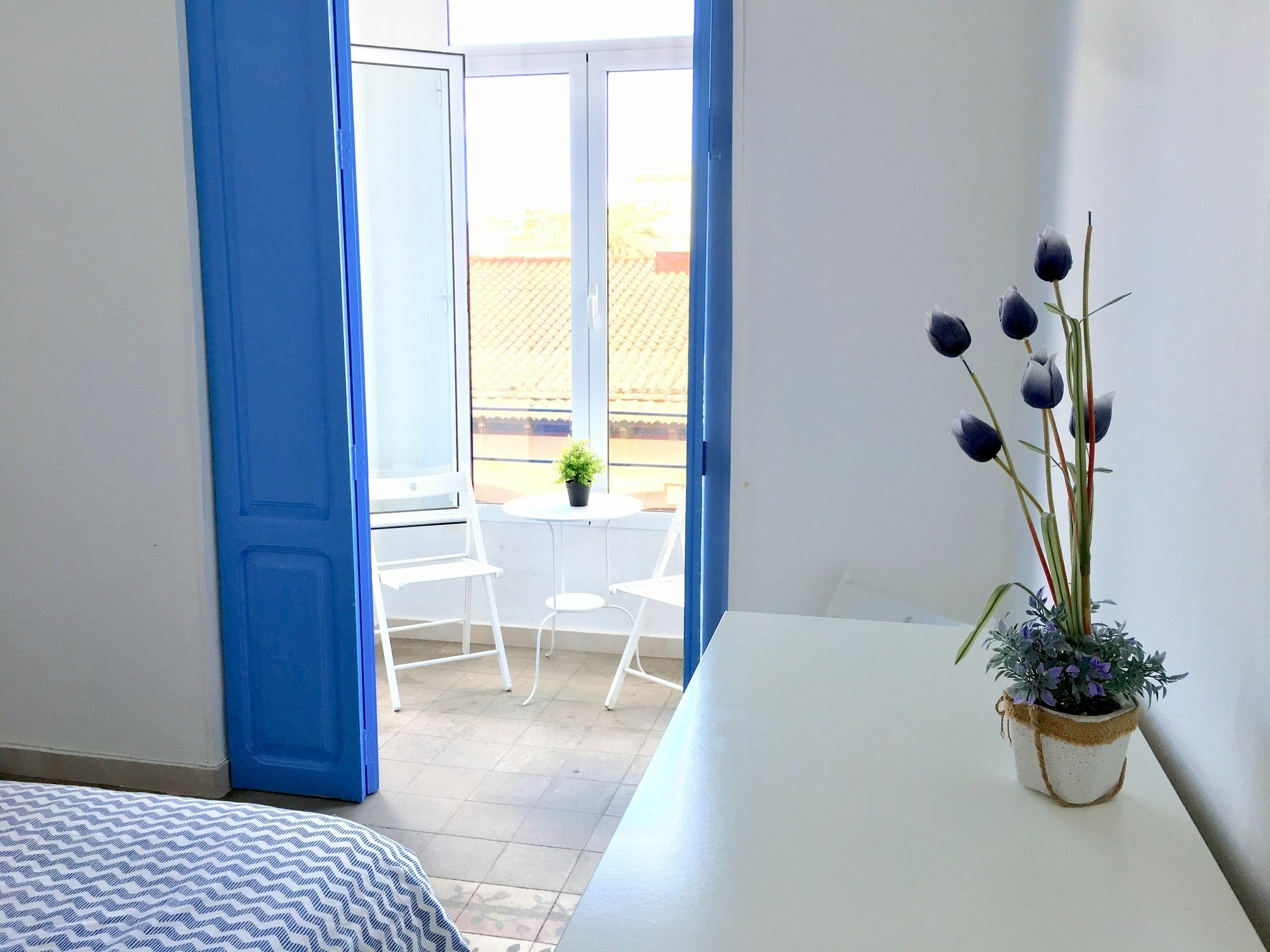 Oyo Guest House Ruzafa Валенсия Екстериор снимка