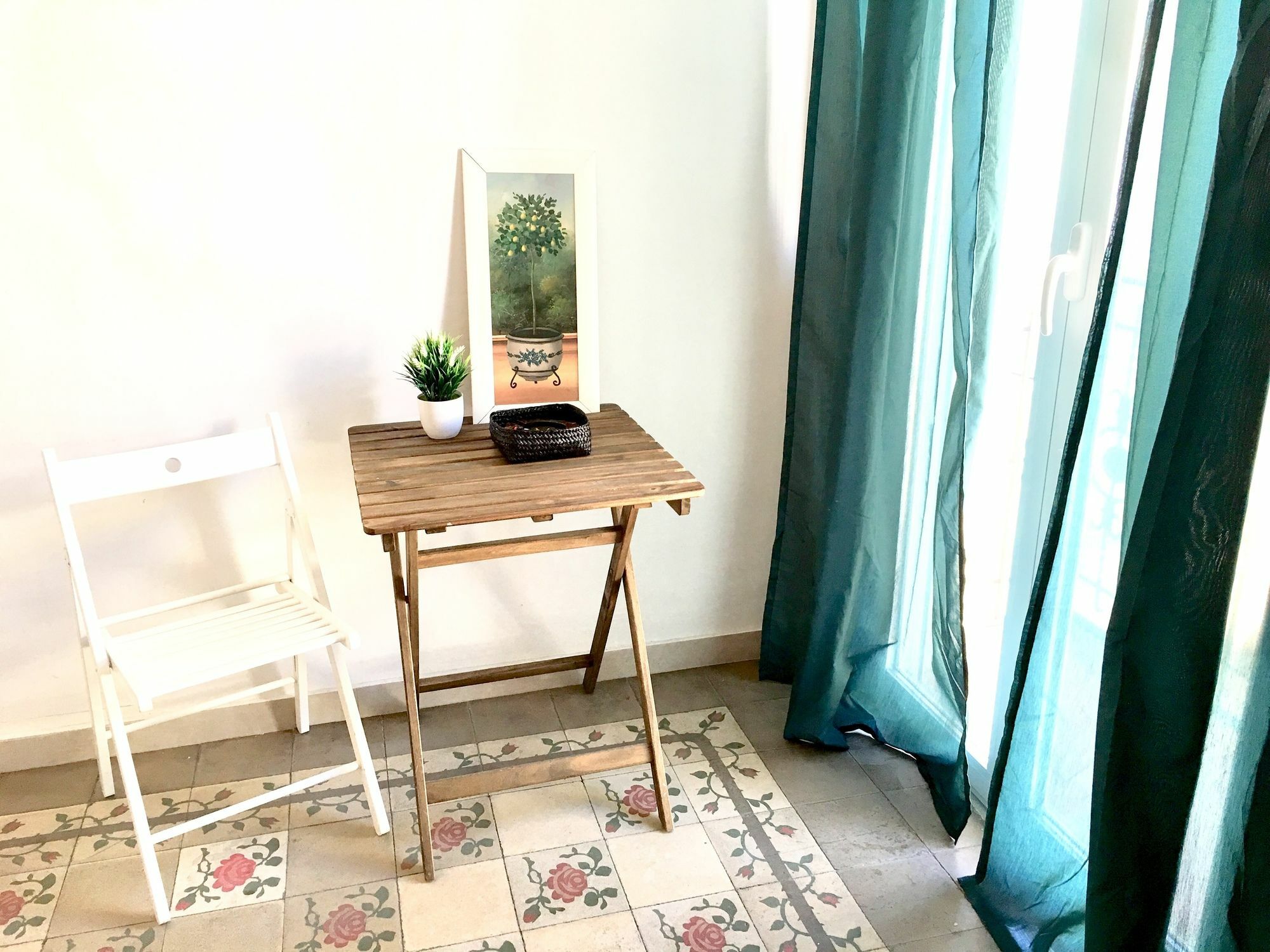 Oyo Guest House Ruzafa Валенсия Екстериор снимка
